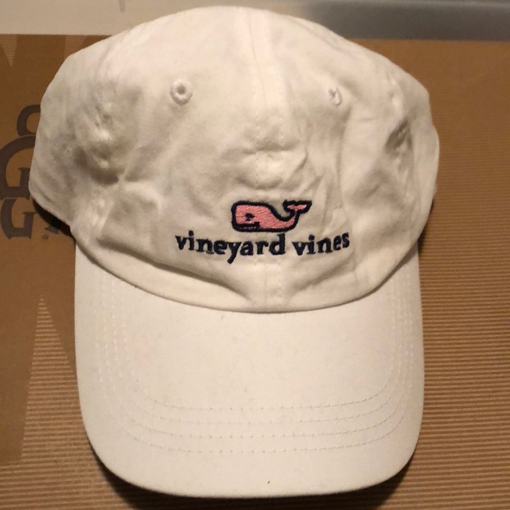 Women’s vineyard vines baseball hat
